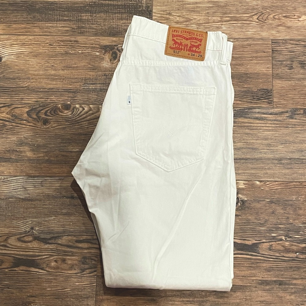 NWOT White Levi’s 512 size 34 x 29